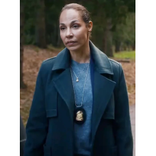 Amanda Brugel Nika and Madison Coat
