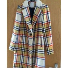 Queens of Mystery S02 Matilda Stone Coat